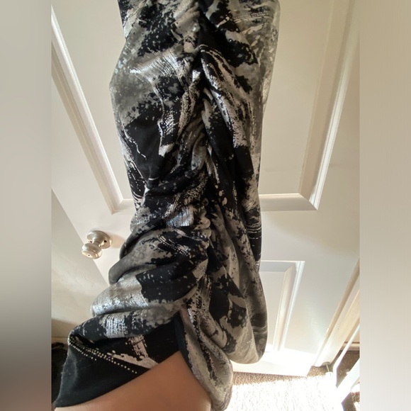 One shoulder dress - Picture 7 of 8